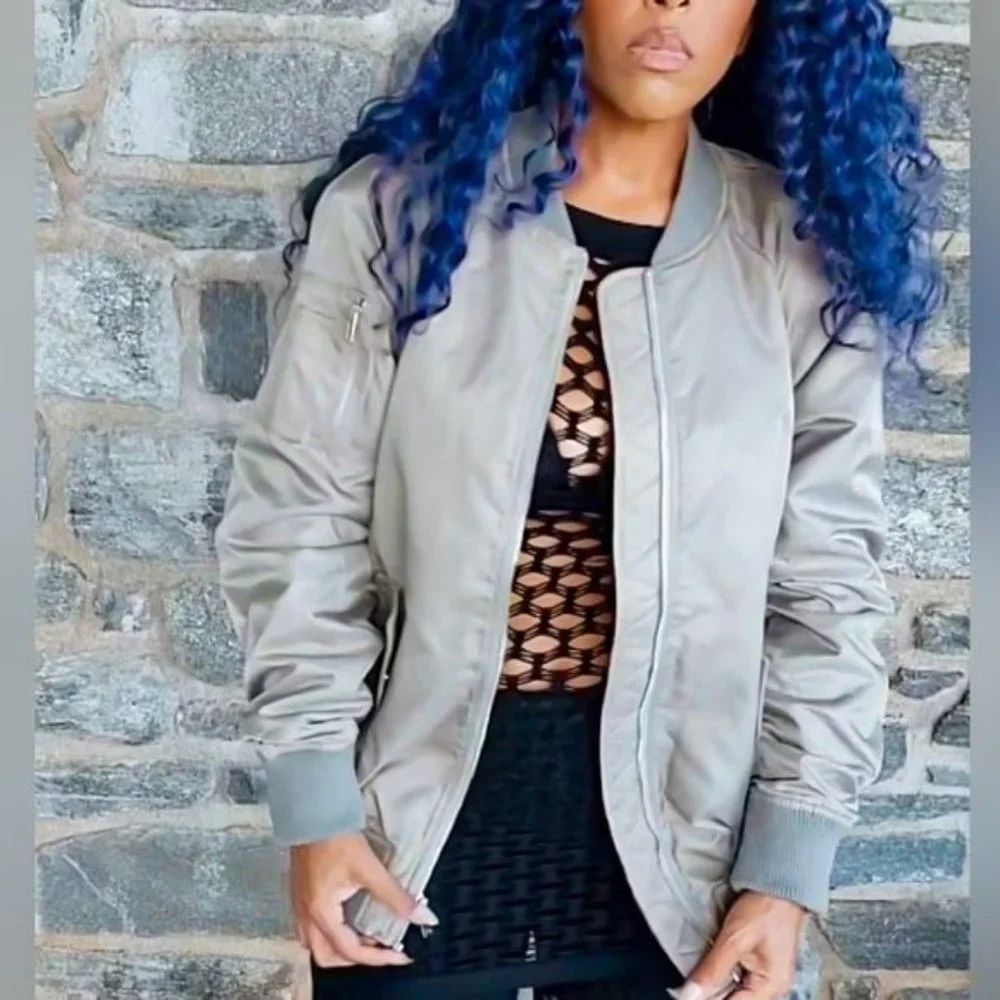 Miz Catching Flights: Olive Poncho Bomber - Picture 12 of 17